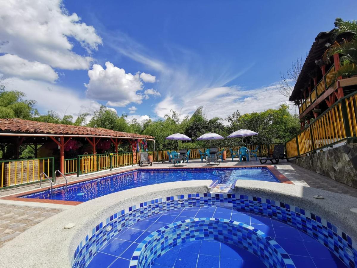 Finca Hotel Villa Mariana Montenegro Exteriör bild
